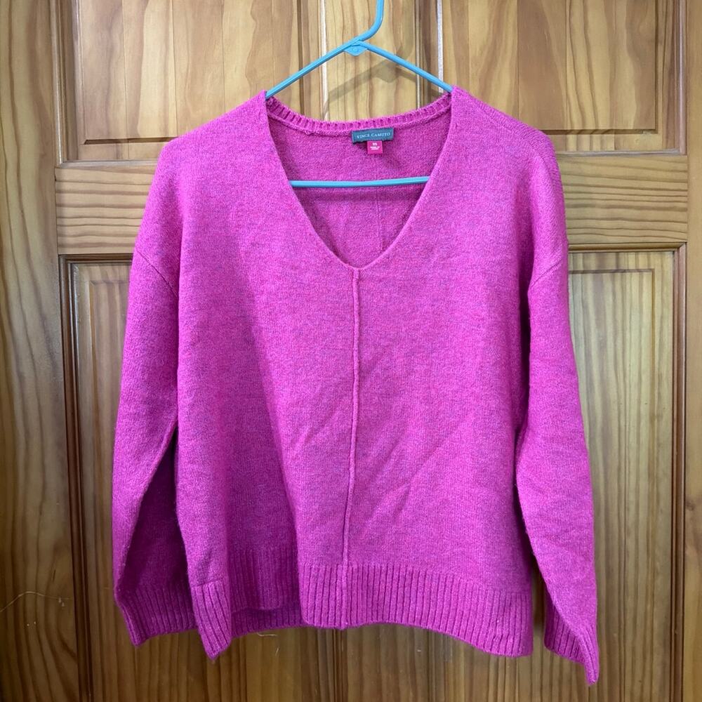 VINCE CAMUTO Women's V-neck Long Sleeve Sweater Size Xsmall (Super Soft)